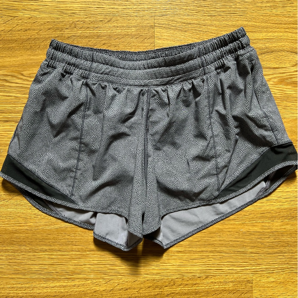 LULULEMON Hotty Hot Shorts, size 10